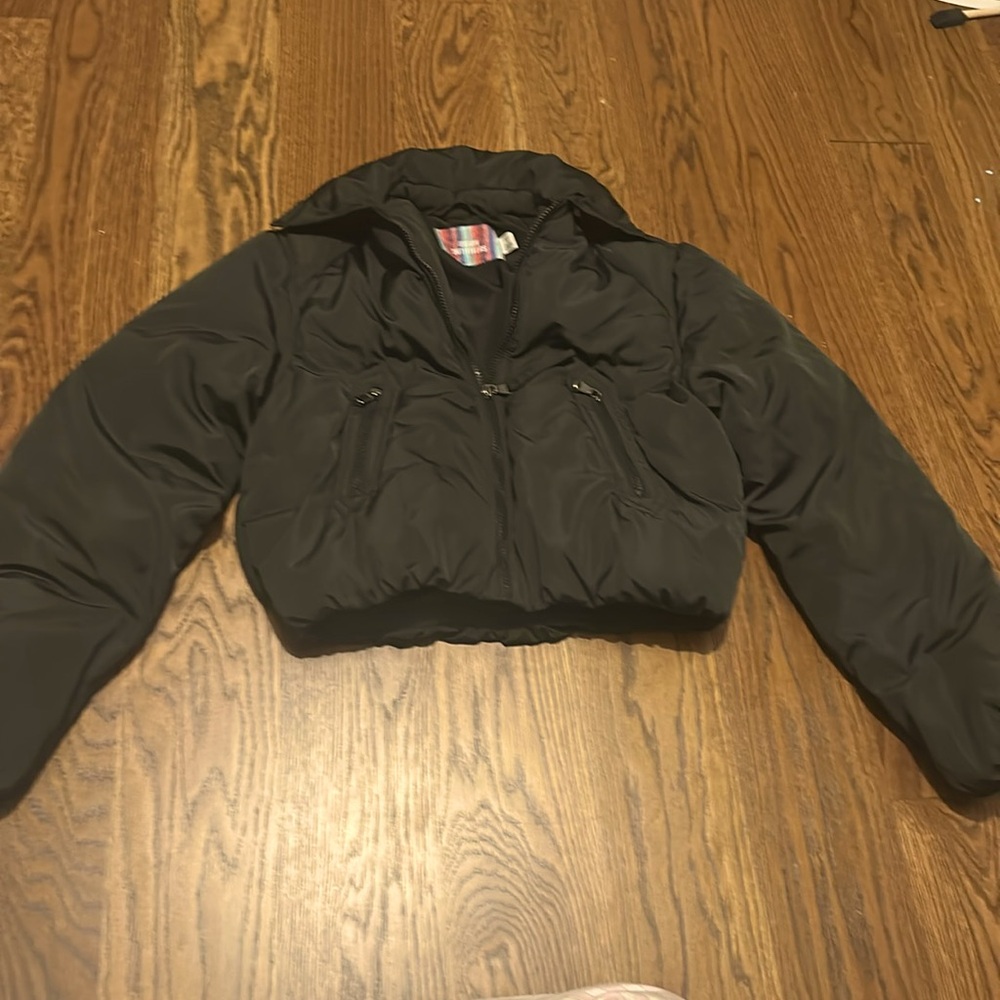 URBAN OUTFITTERS black puffer BRAND NEW
